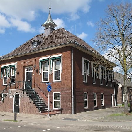Raadhuis Dinther Suites Heeswijk-Dinther ภายนอก รูปภาพ