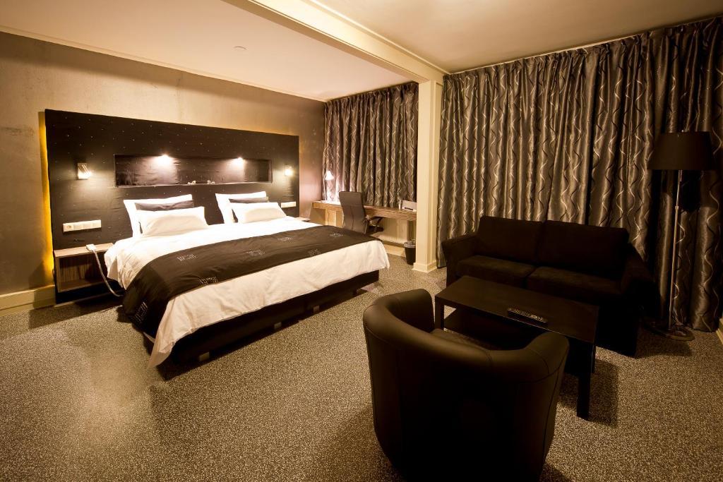 Raadhuis Dinther Suites Heeswijk-Dinther ห้อง รูปภาพ