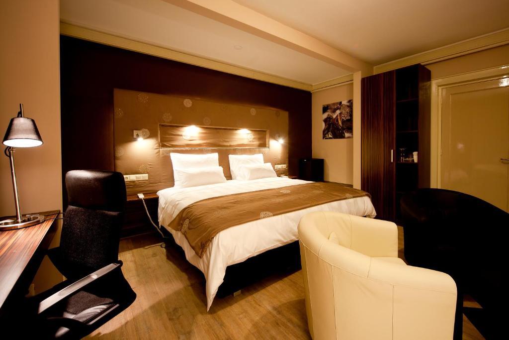 Raadhuis Dinther Suites Heeswijk-Dinther ห้อง รูปภาพ